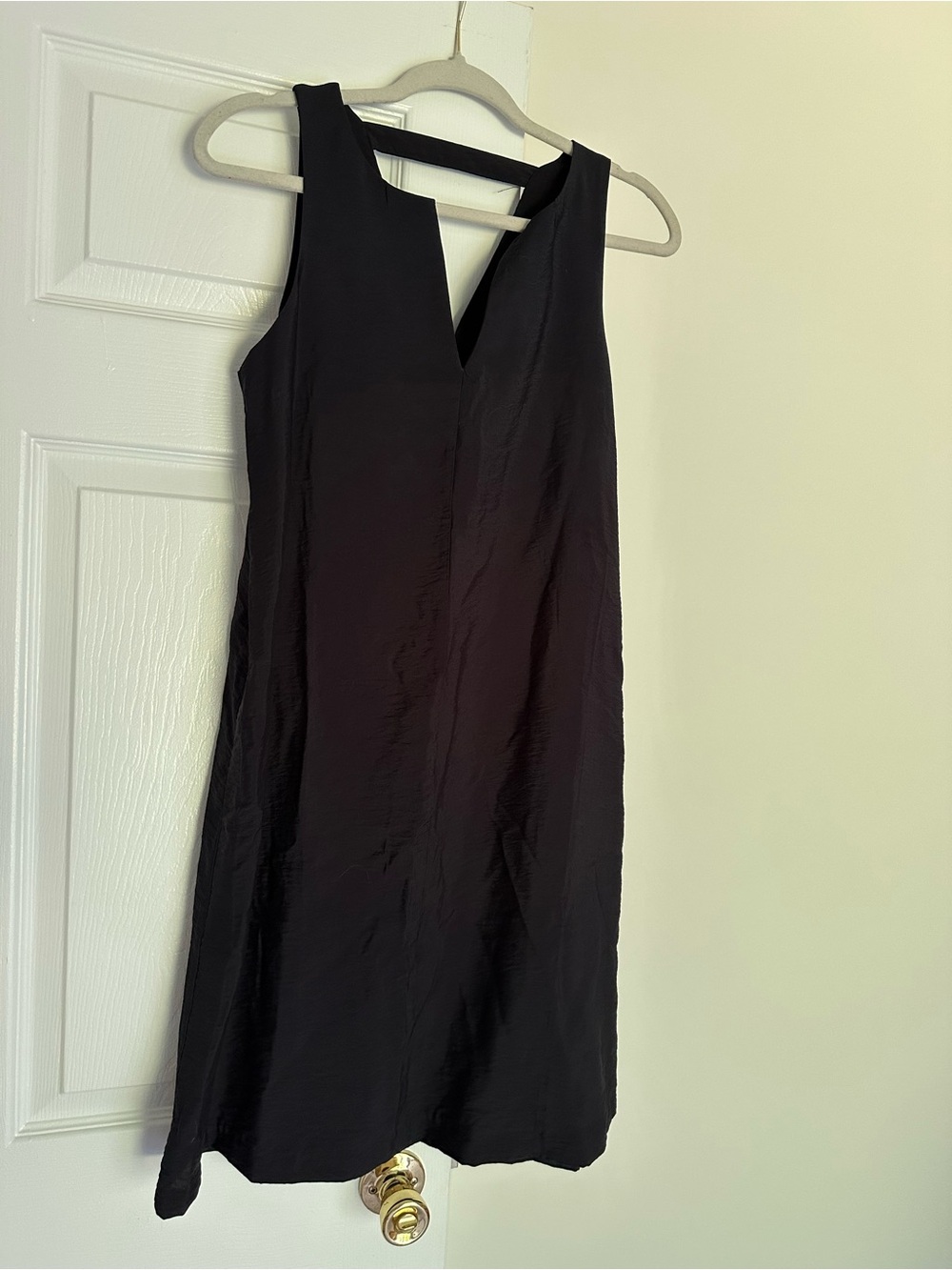 Banana Republic Black Sleeveless V-Neck Shift Mini Dress
